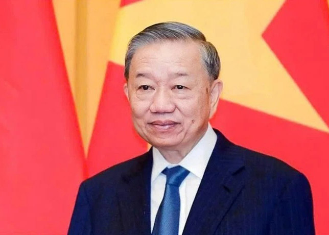 To Lam re-elected General Secretary of the 14th Party Central Committee