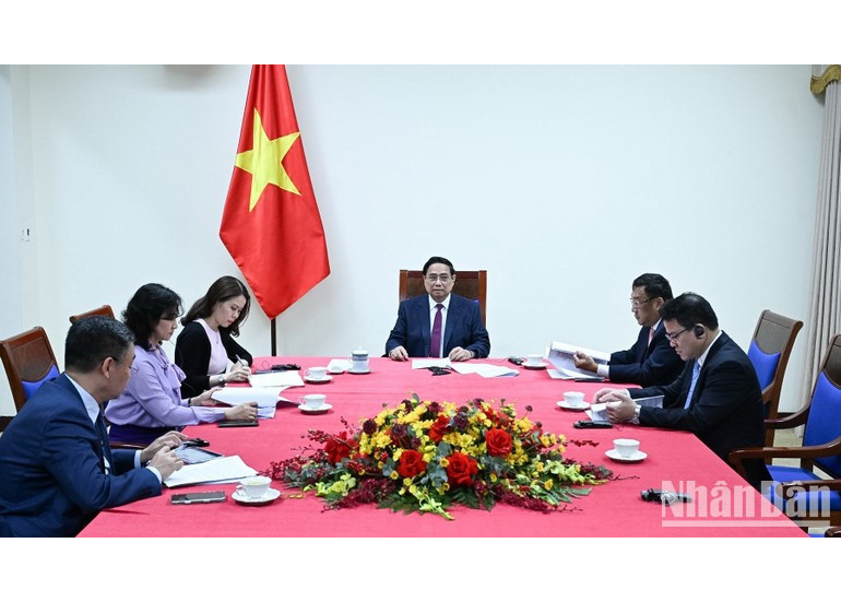 Vietnamese, Algerian PMs seek ways to strengthen bilateral ties