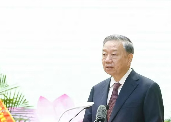 Top leader sends congratulations on police advisory force's 80th anniversary
