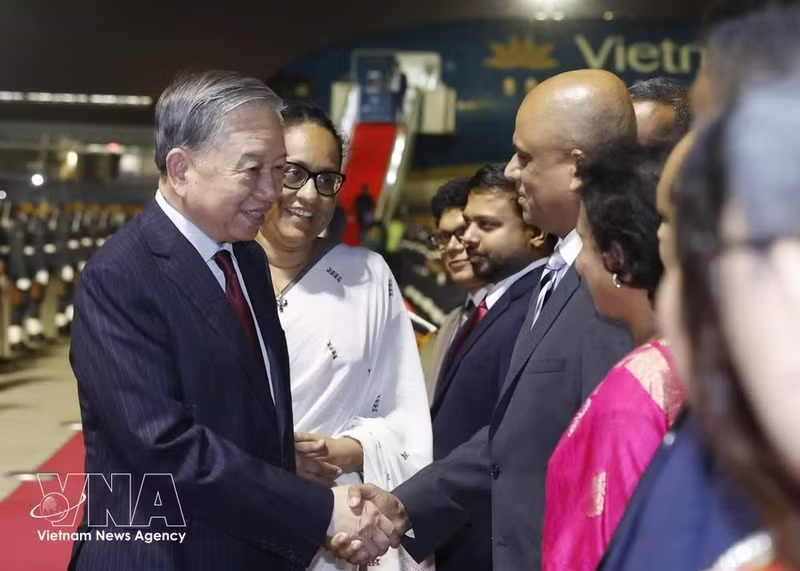 Top Vietnamese leader begins state visit to Sri Lanka