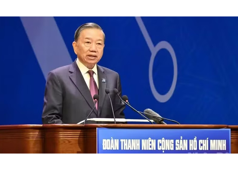 Top leader calls on youth to think bigger, learn faster, make more contributions