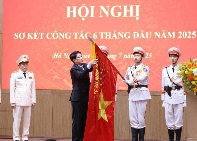 State President highlights contributions of People's Public Security Force to national construction, defence