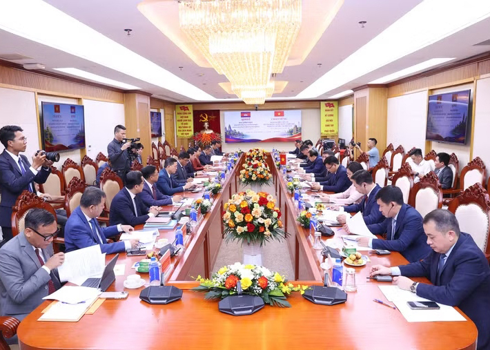 Vietnamese, Cambodian inspectors reinforce collaboration